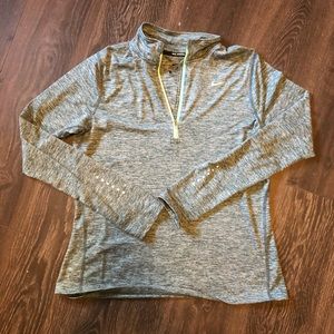 Nike did-fit running pullover